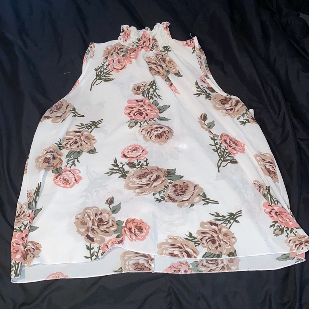 Floral Top - Picture 4 of 4